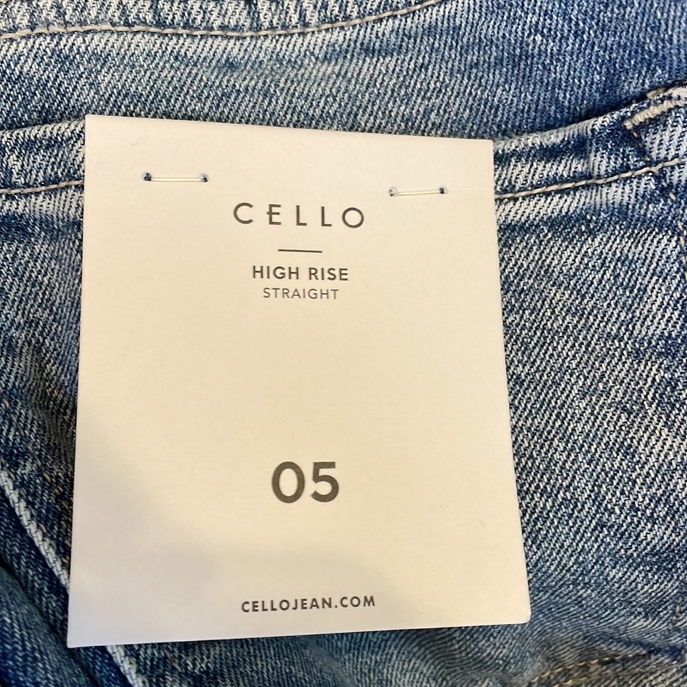 NWT High Rise Straight Jean - Picture 8 of 8